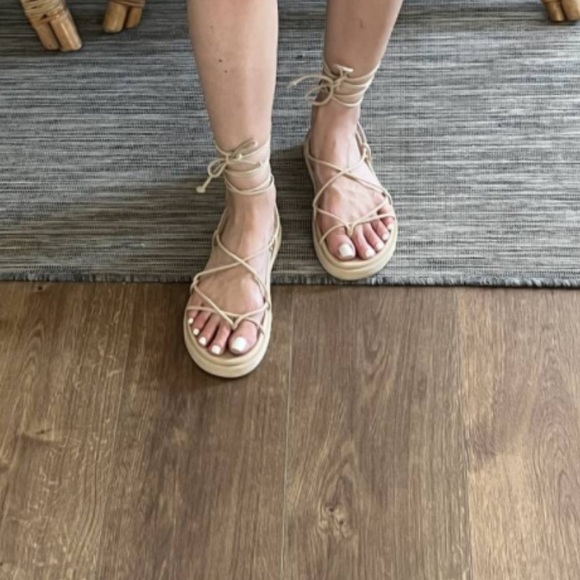 Porte and Paire beige suede gladiator sandals. Worn once perfect condition - Picture 3 of 6